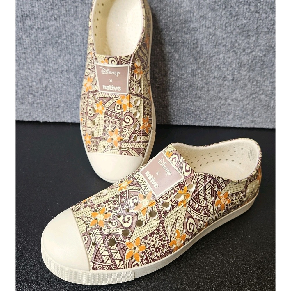 Native X Disney Moana Water Shoesโ Size 6 Women's Hawaiian Tropical
